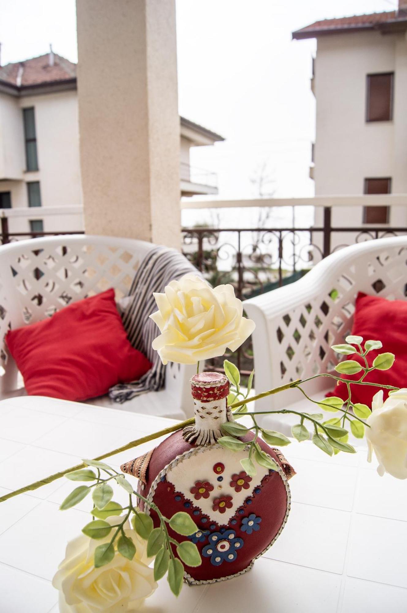 Villa Lakeview Paradise Peštani 外观 照片